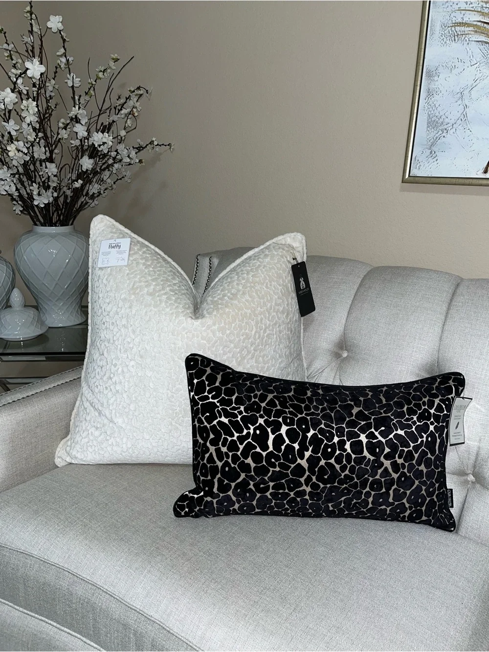 2-NWT CASA DECOR CUT VELVET LEOPARD DESIGN DECORATIVE PILLOWS